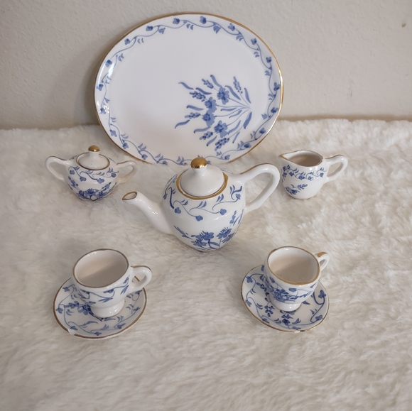 Miniature Tea Set 10 Pieces Blue and White Thailand - Picture 1 of 9